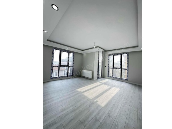 Yakuplu Mah. Beylikdüzü Satılık İkinci El Daireler |  2+1 Oda | 105M2 105.500$  Krediye Uygun  | 1. Kat | Doğalgaz(Kombi) | 1 Banyo | 2 Yatak Odası Resim-5