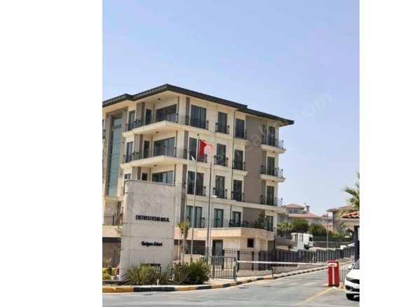 Marmara Mah. Beylikdüzü Satılık İkinci El Daireler |  2+1 Oda | 130M2 258.000$  Krediye Uygun  | 1. Kat | Doğalgaz(Kombi) | 2 Banyo | 2 Yatak Odası Resim-2