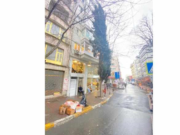 Beyoğlu Cihangir Merkezde Asansörlü Binada Satılık ikinci El Daireler 1+1 Daire Firuzağa Mah