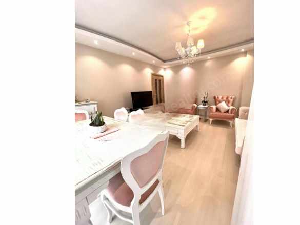 Beylikdüzü Havuzlu Butik Site içerisinde Satılık ikinci El Daireler 2+1 Daire Adnan Kahveci Mah