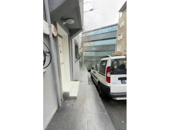 Yenişehir Mah. Beyoğlu Satılık Bina |  8+ Oda | 220M2 447.500$ | Klima | 4 Banyo | 4 Yatak Odası Resim-4