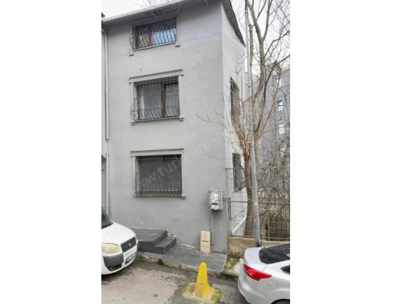 Yenişehir Mah. Beyoğlu Satılık Bina |  8+ Oda | 220M2 447.500$ | Klima | 4 Banyo | 4 Yatak Odası Resim-5