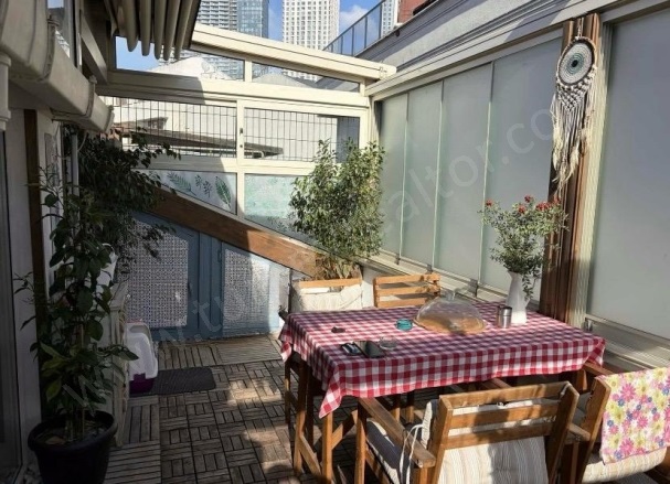 Paşa Mah. Şişli Satılık İkinci El Daireler |  3+1 Oda | 111M2 210.000$  Krediye Uygun  | 4. Kat | Doğalgaz(Kombi) | 1 Banyo | 3 Yatak Odası Resim-1