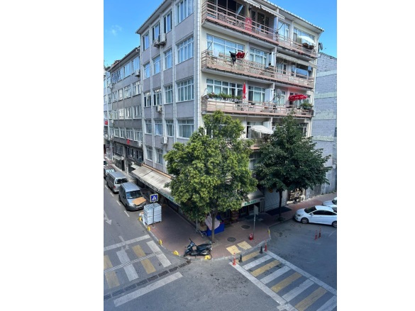 Akşemsettin Mah. Fatih Satılık İkinci El Daireler |  3+1 Oda | 220M2 380.000$  Krediye Uygun  | 2. Kat | Doğalgaz(Kombi) | 2 Banyo | 3 Yatak Odası Resim-2