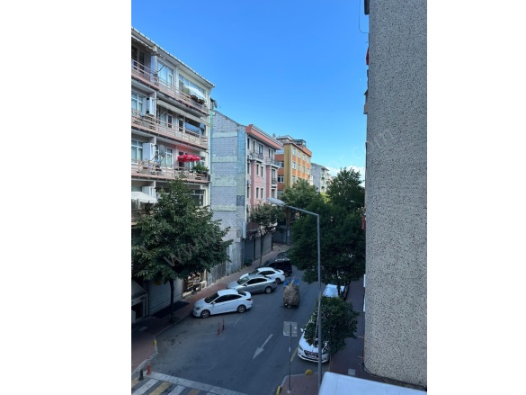 Akşemsettin Mah. Fatih Satılık İkinci El Daireler |  3+1 Oda | 220M2 380.000$  Krediye Uygun  | 2. Kat | Doğalgaz(Kombi) | 2 Banyo | 3 Yatak Odası Resim-3