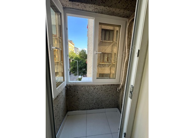 Akşemsettin Mah. Fatih Satılık İkinci El Daireler |  3+1 Oda | 220M2 380.000$  Krediye Uygun  | 2. Kat | Doğalgaz(Kombi) | 2 Banyo | 3 Yatak Odası Resim-4