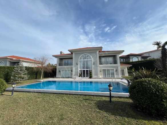 istanbul Büyükçekmecede Satılık Villa Ultra Lüks Özel – Havuz Ve Üst Düzey Yaşam Tarzı 5+1 Alkent 2000 Mah