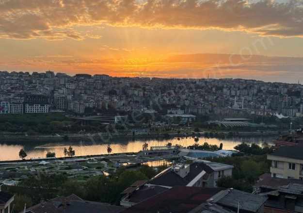 istanbulda Deniz Manzaralı Teraslı Daire Satılık ikinci El Daireler – Çift Beyoğlunun En Güzel Konumu 2+1 Örnektepe Mah