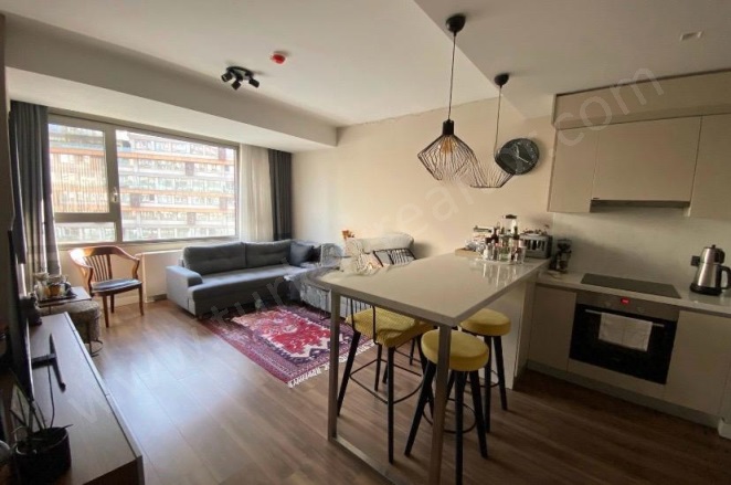 Maltepe Mah. Zeytinburnu Satılık İkinci El Daireler |  2+1 Oda | 100M2 230.000$  Krediye Uygun  | 5. Kat | Merkezi Isınma(Pay Ölçer) | 1 Banyo | 1 Yatak Odası Resim-3