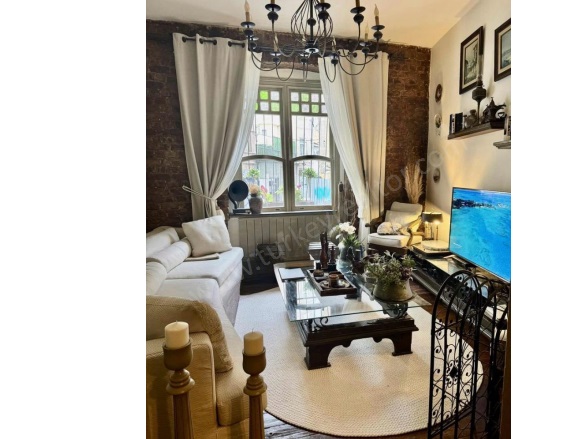 Kalyoncu Kulluğu Mah. Beyoğlu Satılık İkinci El Daireler |  2+1 Oda | 97M2 140.000$  Krediye Uygun  | Yüksek Giriş | Doğalgaz(Kombi) | 1 Banyo | 2 Yatak Odası Resim-4