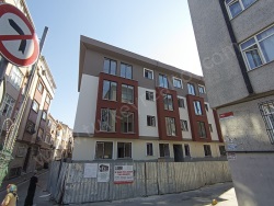 Fatih Silivrikapı Mah. Satılık Daire 2+1 65 M2 | 1. Kat | Doğalgaz(Kombi) | 1 Banyo | 2 Yatak Odası