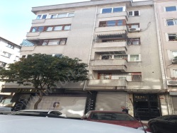 Fatih Akşemsettin Mah. Satılık İkinci El Daireler 3+1 220 M2 | 2. Kat | Doğalgaz(Kombi) | 2 Banyo | 3 Yatak Odası