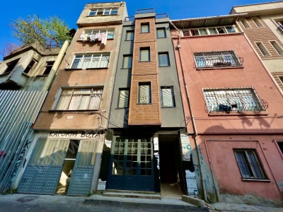 Taksimde Merkezi Konumda Satılık Bina 5 Beyoğlu Arap Cami Mah