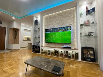 Karadağ Budvada Yeni Yapılmış Binada Full Eşyalı Satılık İkinci El Daireler Daire 1+1 Centar