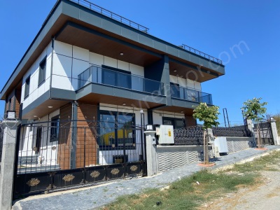 Arnavutköy Hadımköyde 7+1 Satılık Villa Müstakil Hadımköy Mah