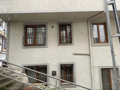 Kağıthanede Metrobüse 5 Dakika Yürüme Mesafesinde Satılık İkinci El Daireler Daire 2+1 Gürsel Mah