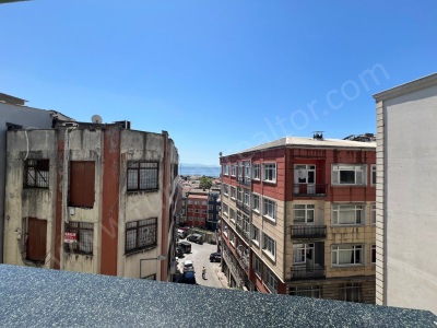 Sultanahmette Deniz Manzaralı Tadilatlı Satılık İkinci El Daireler Daire 2+1 Fatih Binbirdirek Mah