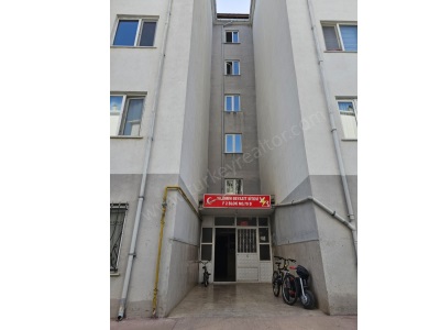 Silivride Havuzlu Site İçi Satılık İkinci El Daireler 3+1 Daire Sancaktepe Mah