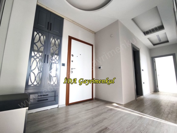 Hamidiye Mah. Edremit Satılık Daire |  3+1 Oda | 145M2 5.950.000Tl  Krediye Uygun  | 5. Kat | Doğalgaz(Kombi) | 2 Banyo | 3 Yatak Odası Resim-4