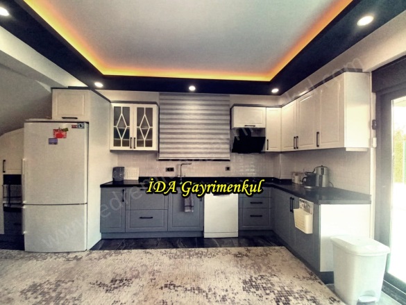 Çamlıbel Mah. Edremit Satılık Villa |  4+1 Oda | 240M2 17.000.000Tl  Krediye Uygun  Eşyalı  | Villa | Klima | 3 Banyo | 4 Yatak Odası Resim-4