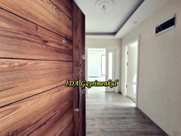 idadan Edremit C Ayağında Lüks Binada Doğalgazlı Kiralık Daire 3+1 Cennetayağı Mah