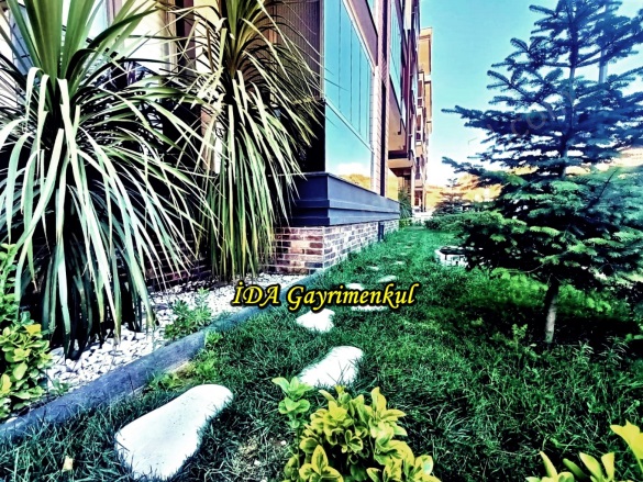Atatürk Mah. Edremit Satılık Daire |  3+1 Oda | 175M2 5.350.000Tl  Krediye Uygun  | 3. Kat | Doğalgaz(Kombi) | 2 Banyo | 3 Yatak Odası Resim-2