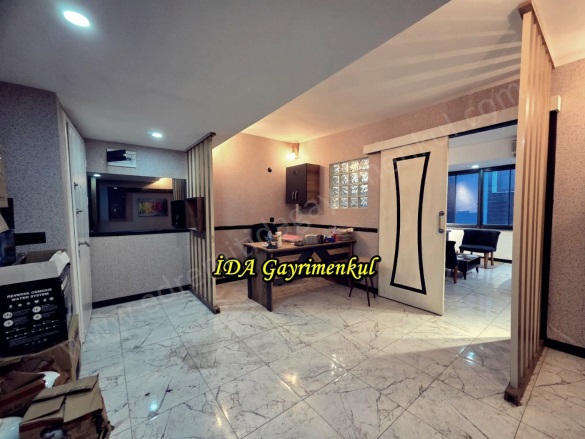 Gazicelal Mah. Edremit Satılık Ofis / Büro |  2+1 Oda | 85M2 2.950.000Tl  Krediye Uygun  | 2. Kat | Klima | 1 Banyo Resim-2