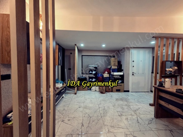 Gazicelal Mah. Edremit Satılık Ofis / Büro |  2+1 Oda | 85M2 2.950.000Tl  Krediye Uygun  | 2. Kat | Klima | 1 Banyo Resim-4