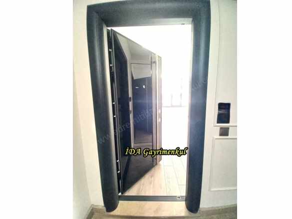 idadan Altınoluk Yağcılarda Havuzlu Lüks Sitede Satılık Daire 1+1 Edremit Mah