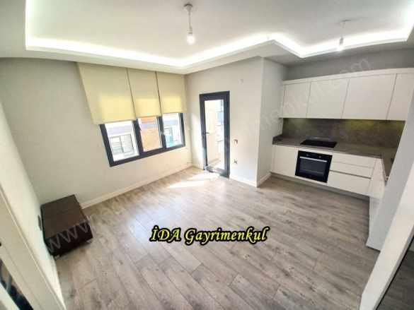 idadan Altınoluk Yağcılarda Havuzlu Lüks Sitede Satılık Daire 1+1 Edremit Mah