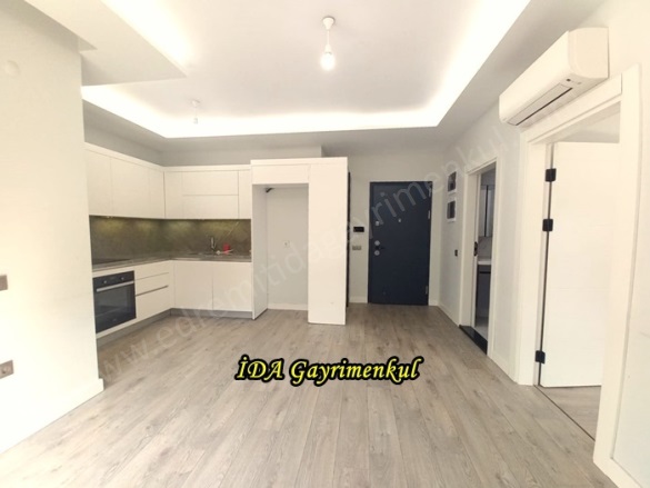 Altınoluk Mah. Edremit Satılık Daire |  1+1 Oda | 65M2 5.250.000Tl  Krediye Uygun  | 2. Kat | Klima | 1 Banyo | 1 Yatak Odası Resim-4