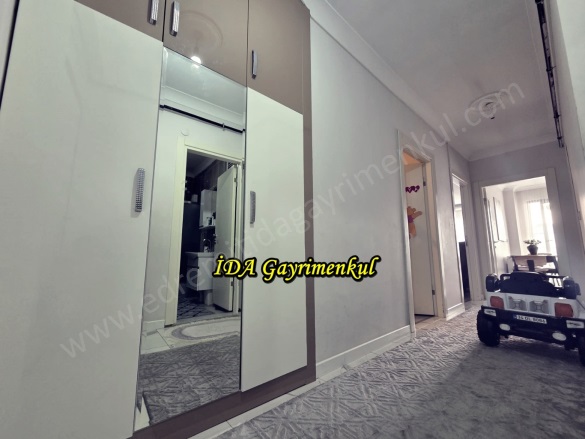 Tuzcumurat Mah. Edremit Satılık Daire |  2+1 Oda | 115M2 3.300.000Tl  Krediye Uygun  | 3. Kat | Doğalgaz(Kombi) | 1 Banyo | 2 Yatak Odası Resim-4
