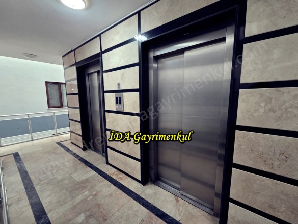 Hamidiye Mah. Edremit Kiralık Daire |  3+1 Oda | 145M2 Aylık 30.000Tl | 3. Kat | Doğalgaz(Kombi) | 2 Banyo | 3 Yatak Odası Resim-2