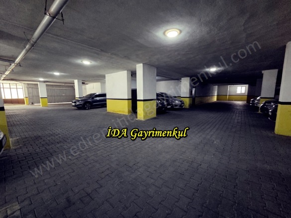 Hamidiye Mah. Edremit Kiralık Daire |  3+1 Oda | 145M2 Aylık 30.000Tl | 3. Kat | Doğalgaz(Kombi) | 2 Banyo | 3 Yatak Odası Resim-3