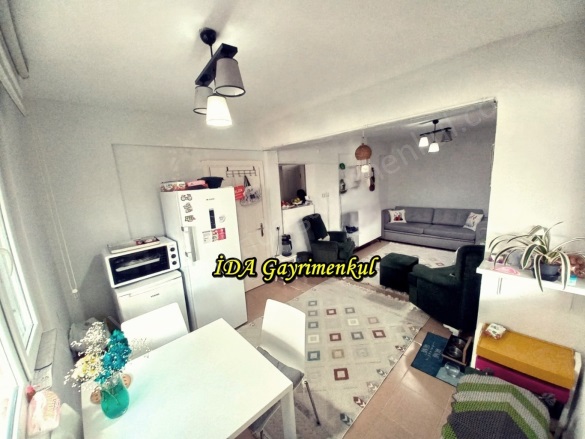 Altınoluk Mah. Edremit Satılık Daire |  2+1 Oda | 100M2 4.000.000Tl  Krediye Uygun  | Bahçe Katı | Klima | 1 Banyo | 2 Yatak Odası Resim-3