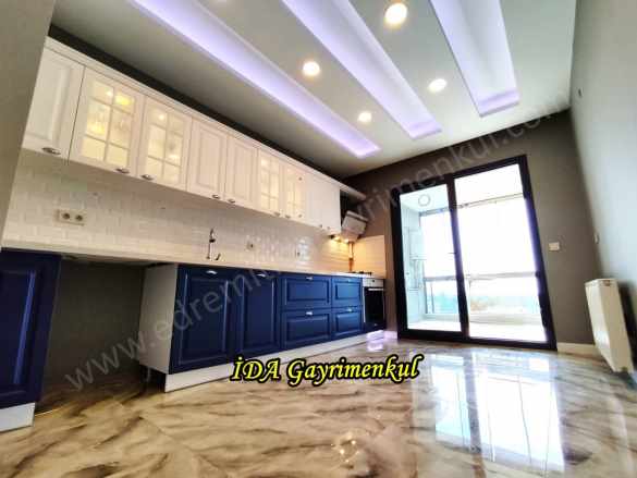 idadan Edremit Cennetayağında Kiralık Daire 4+1 Ultra Lüks Cennetayağı Mah