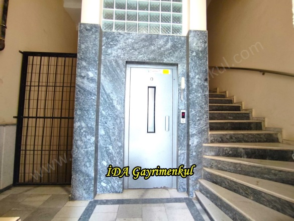 Gazicelal Mah. Edremit Kiralık Daire |  3+1 Oda | 165M2 Aylık 24.000Tl | 5. Kat | Doğalgaz(Kombi) | 2 Banyo | 3 Yatak Odası Resim-1