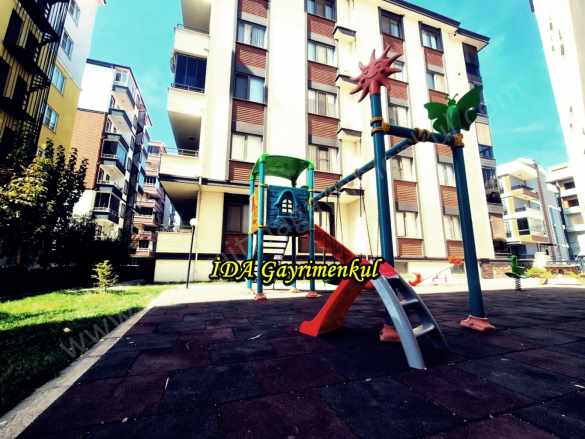 idadan Edremit Atatürk Mah Kapalı Otoparklı Yerden Isıtma Satılık Daire 3+1