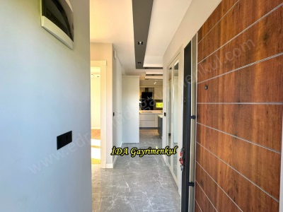 İdadan Edremit Gürede Yüzme Havuzlu Akıllı Ev Sistemli 5+1 Satılık Villa Güre Mah