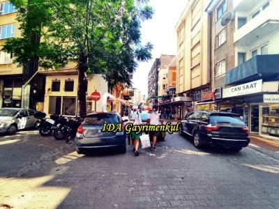 İdadan Edremit Çarşıda Meydana 2Dk Mesafede Asansörlü Arakat Satılık Daire 3+1 Soğanyemez Mah