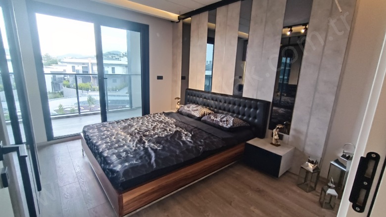 Karaova Mah. Kuşadası Satılık Müstakil Villa |  3+1 Oda | 152M2 12.750.000Tl | Villa | Yerden Isıtma | 3 Banyo | 3 Yatak Odası Resim-3