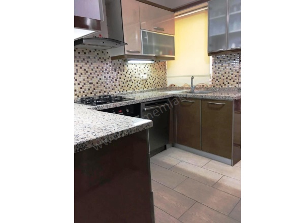 Değirmendere Mah. Kuşadası Satılık Daire |  3+1 Oda | 132M2 8.000.000Tl  Krediye Uygun  | 5. Kat | Doğalgaz(Kombi) | 2 Banyo | 3 Yatak Odası Resim-5