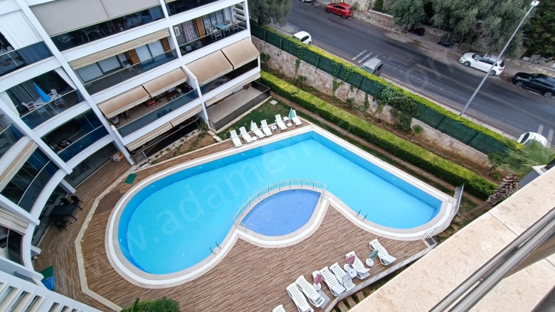 Ege Mah. Kuşadası Satılık Daire |  4+1 Oda | 240M2 9.700.000Tl  Krediye Uygun  | 4. Kat | Merkezi Isınma | 4 Banyo | 4 Yatak Odası Resim-1