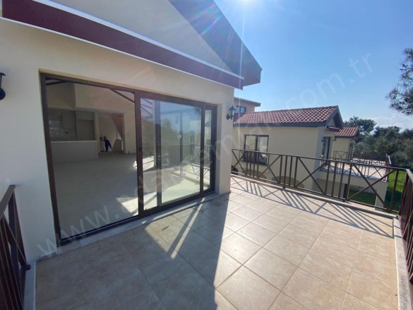 Kadınlar Denizi Mah. Kuşadası Satılık Villa |  3+1 Oda | 175M2 12.900.000Tl | Villa | Klima | 2 Banyo | 3 Yatak Odası Resim-3