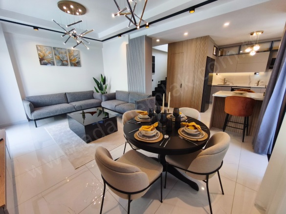 Davutlar Mah. Kuşadası Satılık Villa |  3+1 Oda | 150M2 14.250.000Tl  Krediye Uygun  | Villa Ve Müstakil | Klima | 3 Banyo | 3 Yatak Odası Resim-2