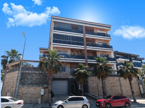 Ege Mah. Kuşadası Satılık Daire |  3+1 Oda | 130M2 11.500.000Tl Eşyalı  | 3. Kat | Klima | 2 Banyo | 3 Yatak Odası Resim-1