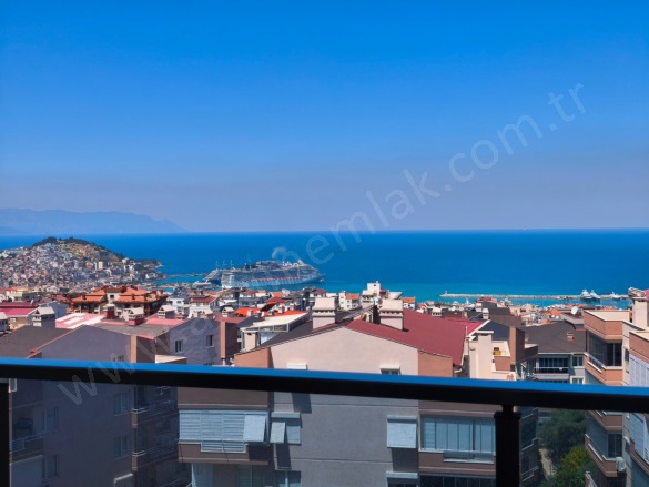 Ege Mah. Kuşadası Satılık Daire |  3+1 Oda | 130M2 11.500.000Tl Eşyalı  | 3. Kat | Klima | 2 Banyo | 3 Yatak Odası Resim-2
