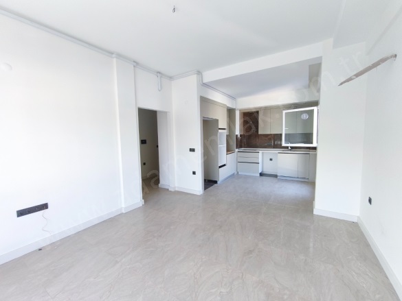 Değirmendere Mah. Kuşadası Satılık Daire |  2+1 Oda | 110M2 5.950.000Tl | 3. Kat | Yerden Isıtma | 2 Banyo | 2 Yatak Odası Resim-1