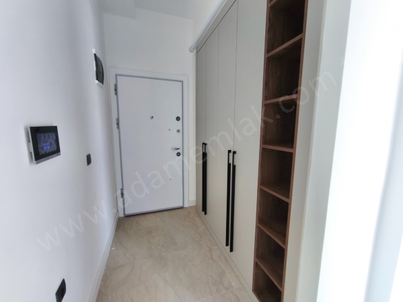 Değirmendere Mah. Kuşadası Satılık Daire |  2+1 Oda | 110M2 5.950.000Tl | 3. Kat | Yerden Isıtma | 2 Banyo | 2 Yatak Odası Resim-4