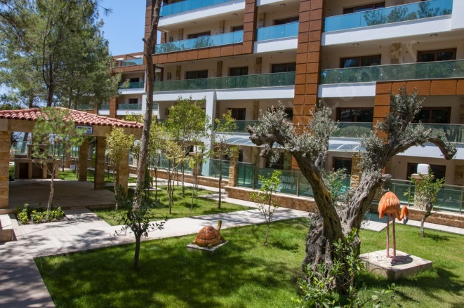 Ege Mah. Kuşadası Satılık Daire |  3+1 Oda | 278M2 18.500.000Tl | Bahçe Katı | Doğalgaz(Kombi) | 2 Banyo | 3 Yatak Odası Resim-3